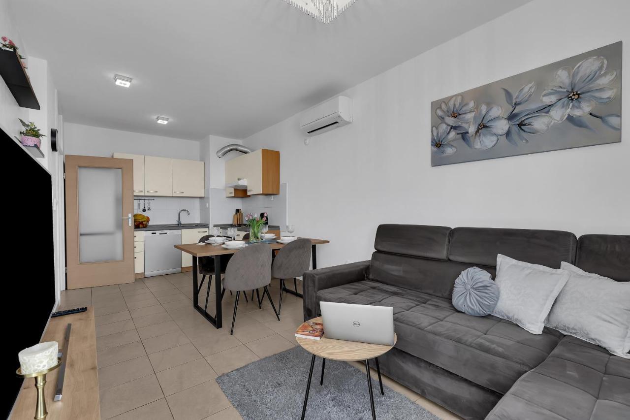 Apartman Magnolia Макарска Экстерьер фото